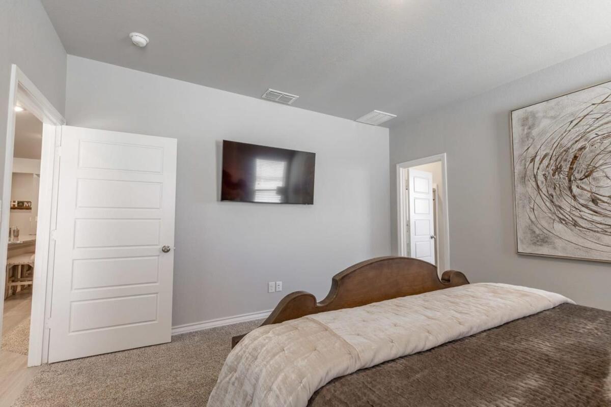 Entire House~ Spacious~ Prime Location~ Backyard Lubbock Esterno foto